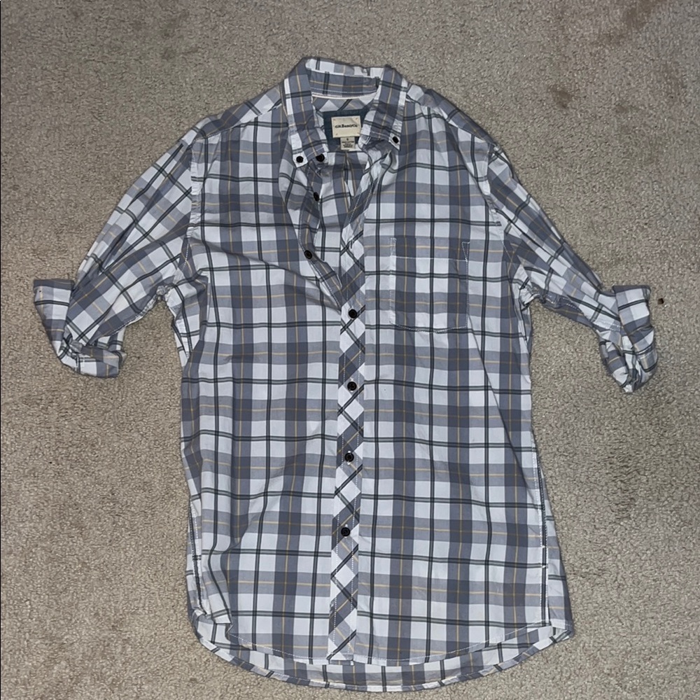 American Eagle Outfitters Gray and White Casual Button Down Shirt